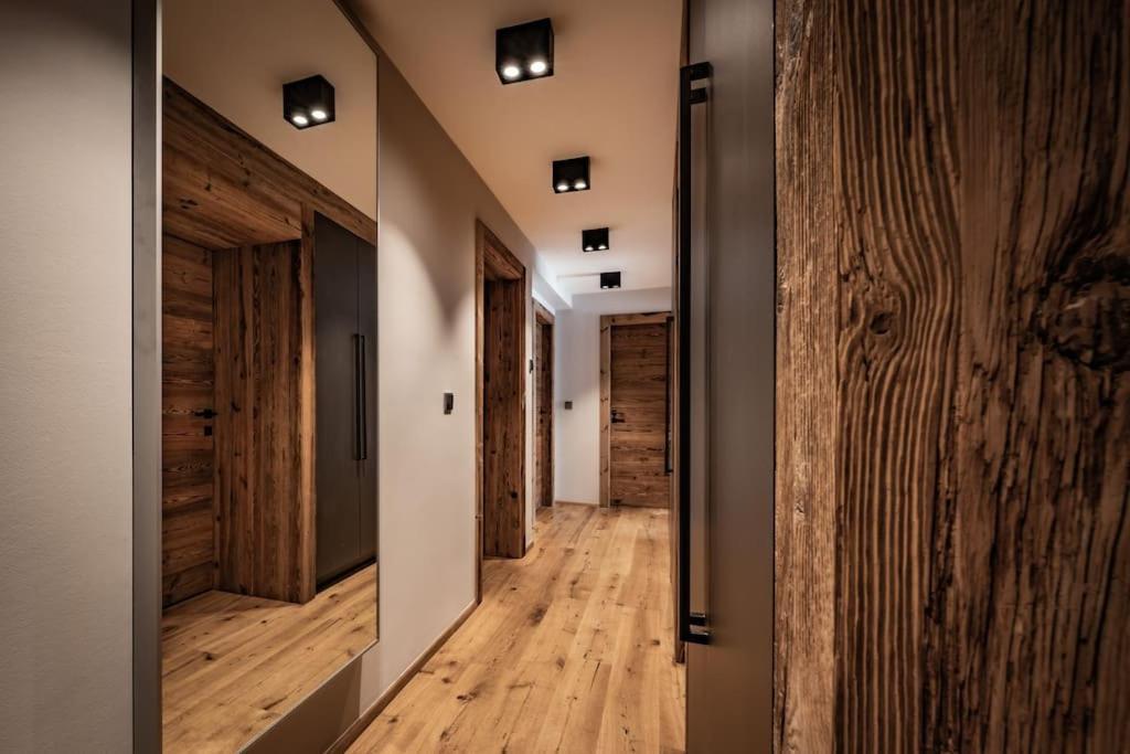 Cozy Loft In The Alps Of Zillertal Apartment Schwendau Bagian luar foto